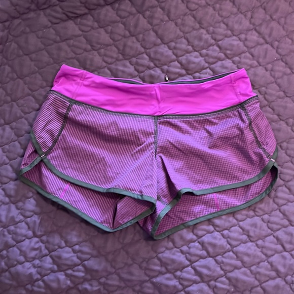 Gently Worn Lululemon Speed Shorts - Picture 1 of 4